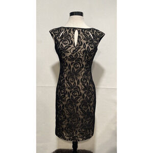 Maggy London Women's 4 Black Lace Sheath‎ Lined Cocktail Dress